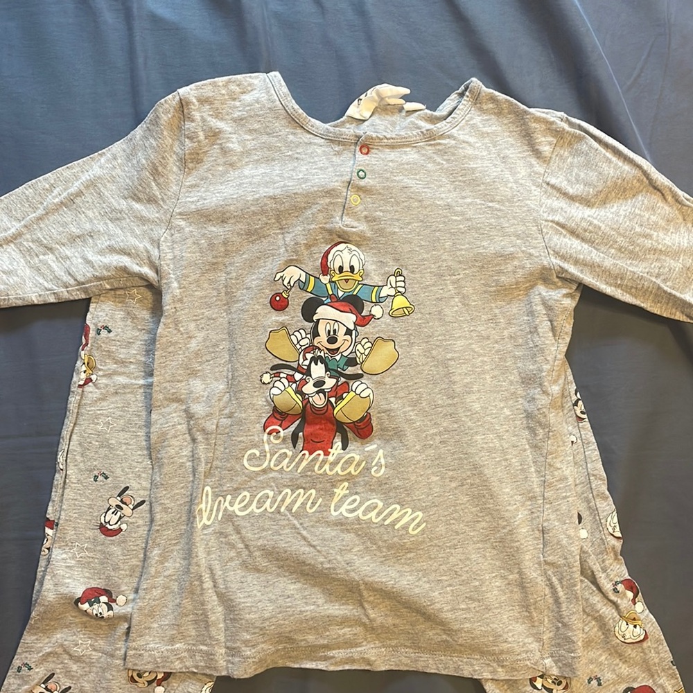 Disney Mickey and Goofy winter pajamas size 9/10 girls in perfect condition